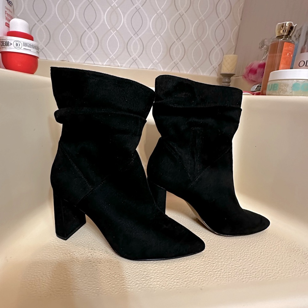 Jessica Simpson black suede booties sis 5.5 like new